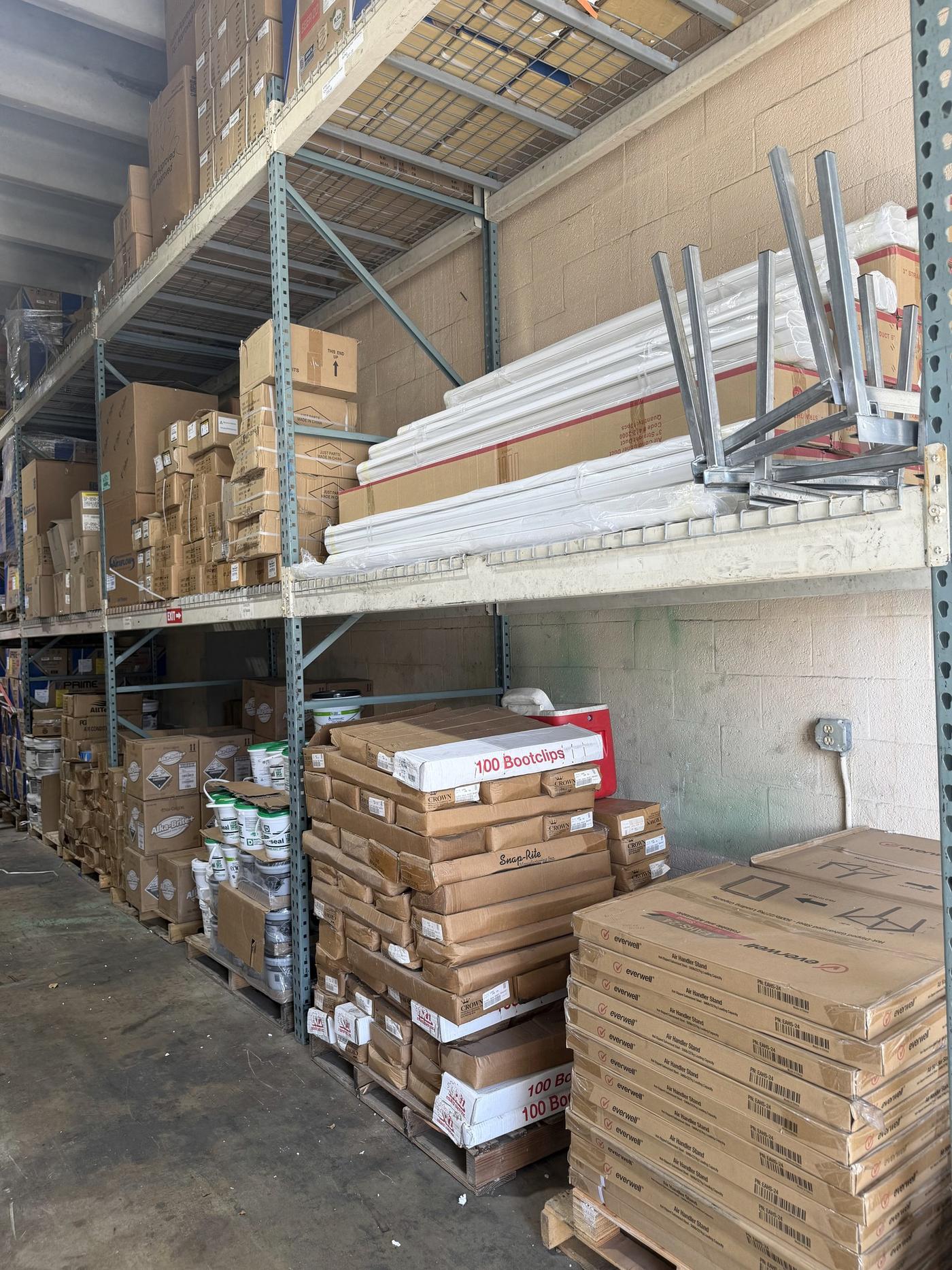Organized HVAC parts supply warehouse at Banos HVAC in Hialeah